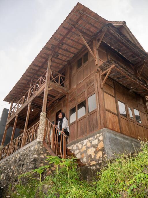 Villa Watu Kodok - Villa Located Close To The Beach Baron Экстерьер фото