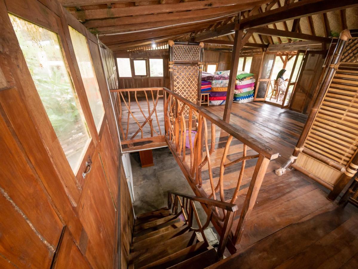 Villa Watu Kodok - Villa Located Close To The Beach Baron Экстерьер фото